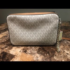 Michael kors New Authentic crossbody bag